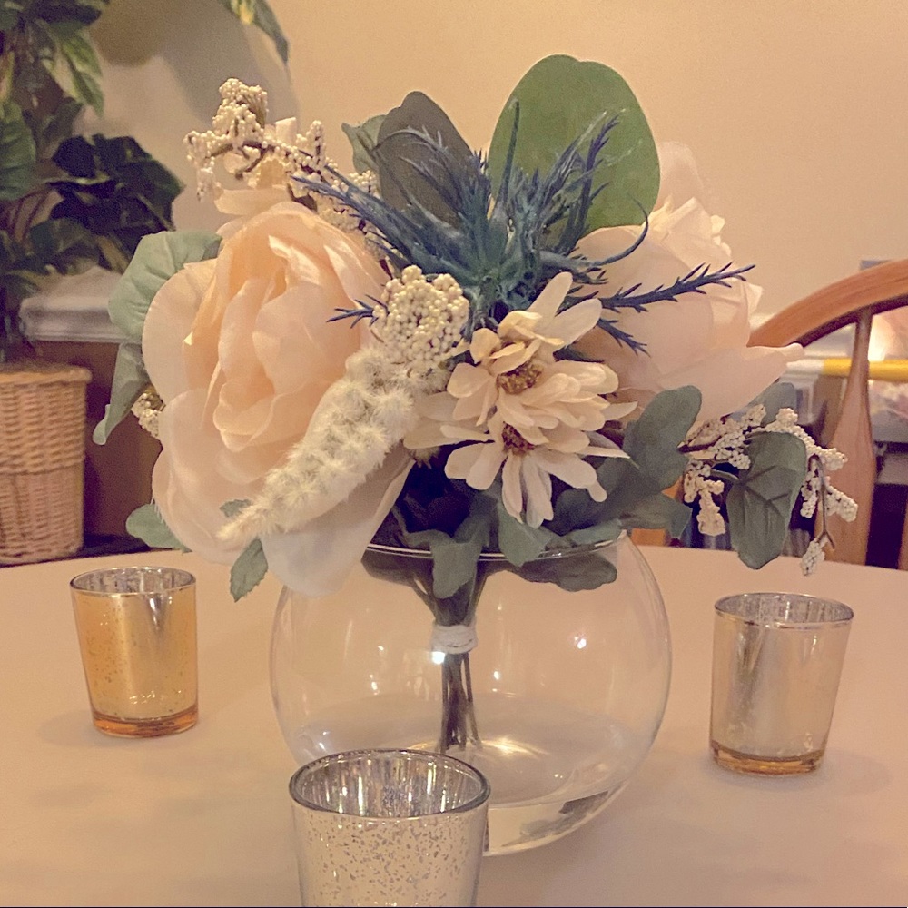 Silk floral arrangements w/roses and wildflowers includes glass vase (set of 6)